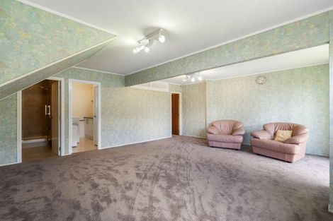 Photo of property in 21 Parr Terrace, Castor Bay, Auckland, 0620