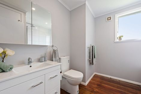 Photo of property in 18 Delaney Drive, Stokes Valley, Lower Hutt, 5019