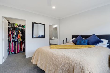 Photo of property in 37 Daniel Place, Kelvin Grove, Palmerston North, 4414