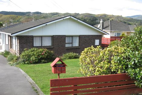 Photo of property in 13b Bledisloe Crescent, Wainuiomata, Lower Hutt, 5014