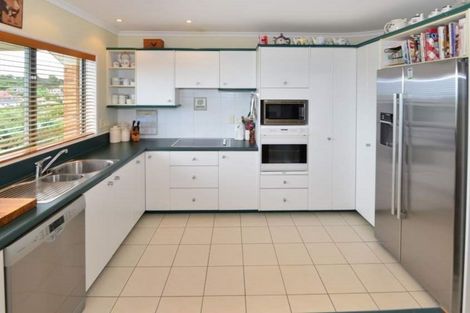 Photo of property in 5 Montcalm Close, Orewa, 0931