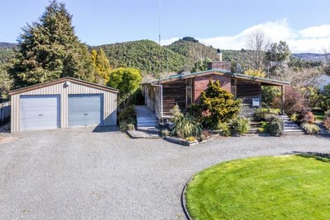 Photo of property in 301 Matariki Street, Tokaanu, Turangi, 3381