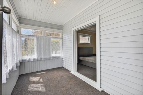 Photo of property in 12 Hampden Street, Murchison, 7007