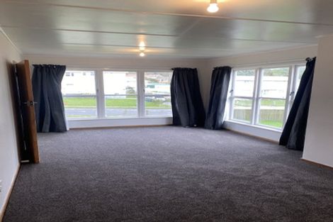 Photo of property in 1-3 Westmeath Street, Waitangirua, Porirua, 5024
