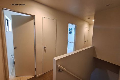 Photo of property in 37 Verdale Circle, Glen Eden, Auckland, 0602