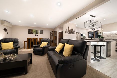 Photo of property in 180 Royal Road, Massey, Auckland, 0614