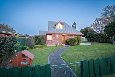 Photo of property in 1 Longfellow Street, Leamington, Cambridge, 3432