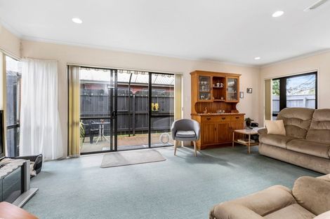 Photo of property in 8 Moffat Way, Bethlehem, Tauranga, 3110