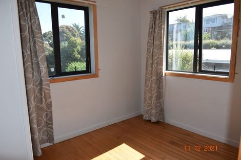Photo of property in 5 Monarch Avenue, Hillcrest, Auckland, 0627