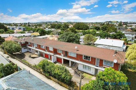 Photo of property in 8/138 Richardson Road, Mount Albert, Auckland, 1025