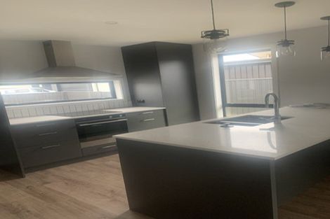 Photo of property in 8 Gards Place, Alexandra, 9320