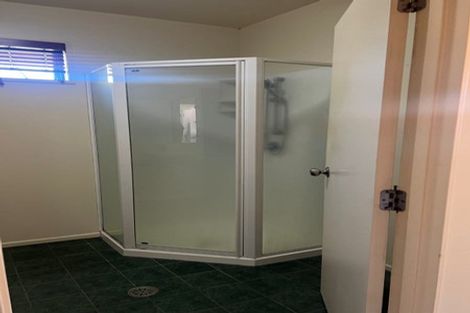 Photo of property in 10/21 Armoy Drive, East Tamaki, Auckland, 2016