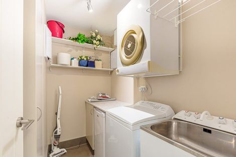 Photo of property in 33 Parkside Drive, Orewa, 0931