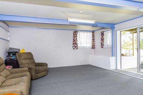 Photo of property in 69 Captain Scott Road, Glen Eden, Auckland, 0602