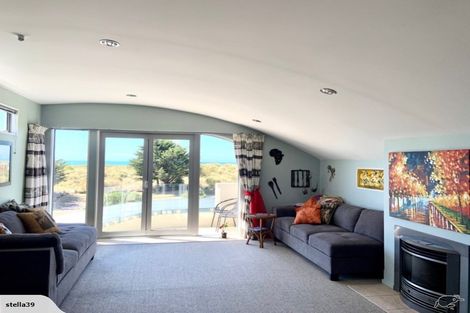 Photo of property in 378 Marine Parade, South New Brighton, Christchurch, 8062