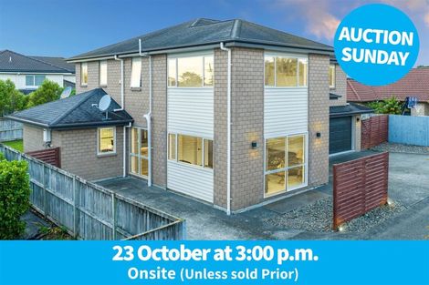 Photo of property in 1c Babich Road, Henderson Valley, Auckland, 0614