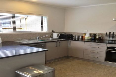 Photo of property in 1/112 Titirangi Road, New Lynn, Auckland, 0600