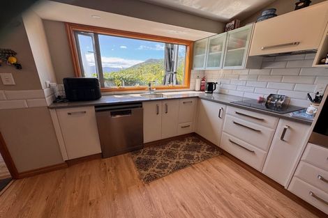 Photo of property in 19 Mccormicks Road, Whatamango Bay, Picton, 7281