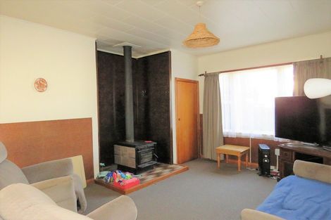 Photo of property in 128 Queen Street, Westport, 7825