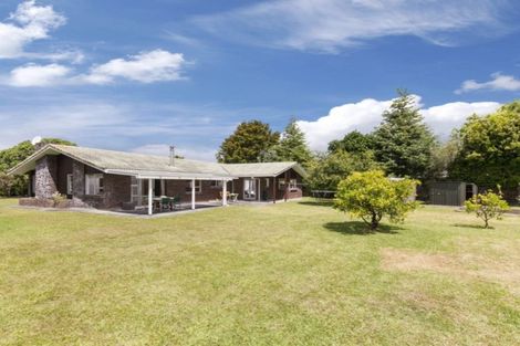 Photo of property in 39 Harbour View Road, Point Wells, 0986