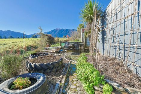 Photo of property in 74 Main Road, Harihari, 7884