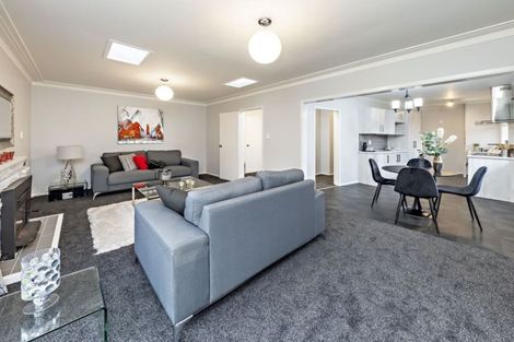 Photo of property in 6 Lawrence Crescent, Hillpark, Auckland, 2102