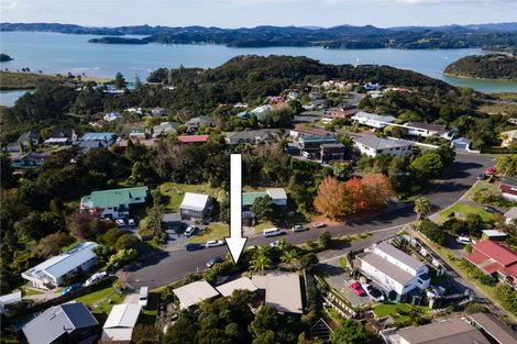 Photo of property in 17 Taumata Close, Paihia, 0200
