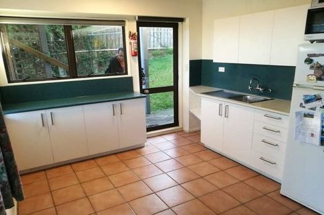 Photo of property in 51 Sunset Road, Totara Vale, Auckland, 0632