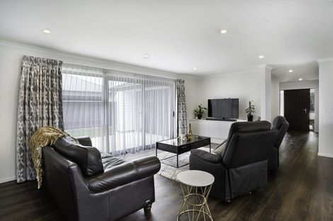 Photo of property in 15 Maple Grove, Solway, Masterton, 5810