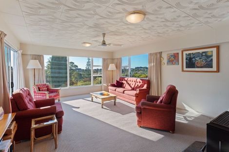 Photo of property in 38 Queens Road, Waikanae Beach, Waikanae, 5036