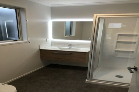 Photo of property in 30 Empire Crescent, Papamoa, 3118