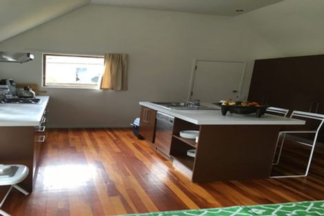 Photo of property in 22 Paramu Avenue, Birkdale, Auckland, 0626