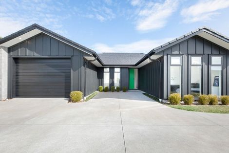 Photo of property in 25 Kayelene Place, Omokoroa, 3114