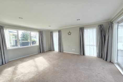 Photo of property in 6b Marina View Drive, West Harbour, Auckland, 0618