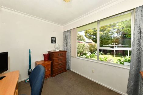 Photo of property in 16 Gibson Drive, Hornby, Christchurch, 8042