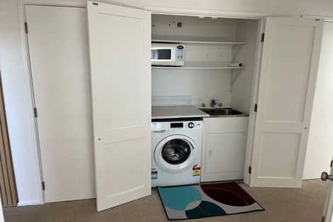 Photo of property in 1/51 Rothesay Bay Road, Rothesay Bay, Auckland, 0630