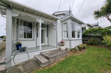 Photo of property in 35 Chilka Street, Berhampore, Wellington, 6023