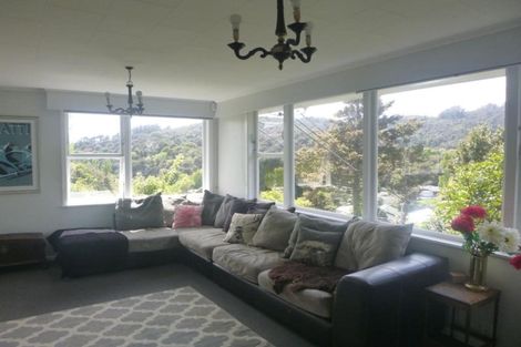 Photo of property in 6 Wyndham Road, Pinehaven, Upper Hutt, 5019
