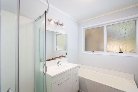 Photo of property in 235 Heta Road, Merrilands, New Plymouth, 4312