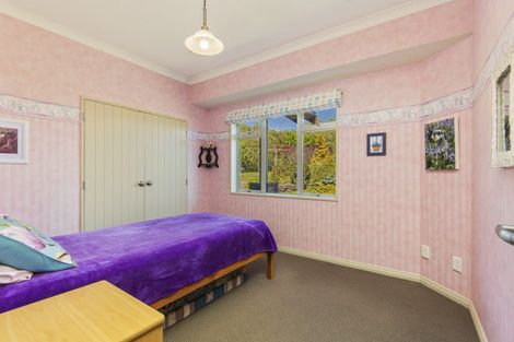 Photo of property in 9 Orakei Road, Kelvin Grove, Palmerston North, 4470