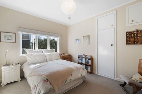 Photo of property in 6a Pupuke Road, Hillcrest, Auckland, 0627