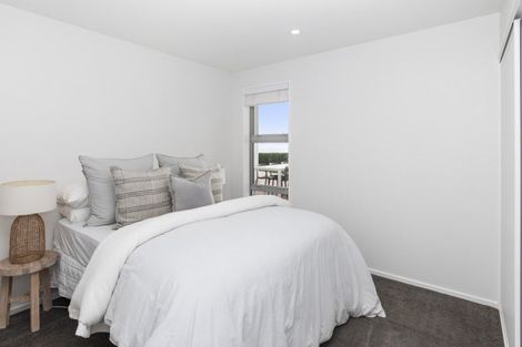 Photo of property in 12 Parkridge Place, Mount Pleasant, Christchurch, 8081