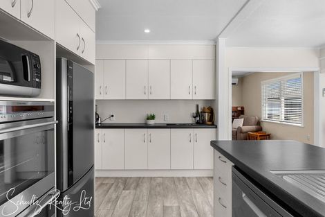 Photo of property in 25 Whaka Street, Maungaturoto, 0520