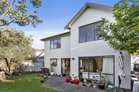 Photo of property in 34 Bleakhouse Road, Howick, Auckland, 2014