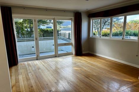 Photo of property in 28a Old Lake Road, Narrow Neck, Auckland, 0624