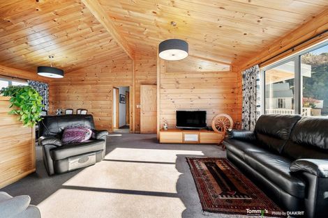 Photo of property in 91 Allington Road, Karori, Wellington, 6012