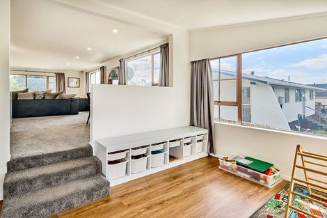 Photo of property in 9 The Sounding, Whitby, Porirua, 5024