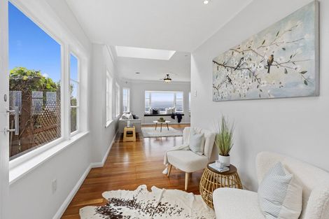 Photo of property in 14 Highbury Crescent, Highbury, Wellington, 6012