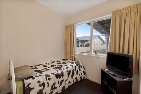 Photo of property in 1/209 Mcleod Street, Camberley, Hastings, 4120