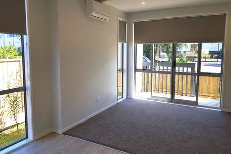 Photo of property in 1/51 Wharf Road, Te Atatu Peninsula, Auckland, 0610